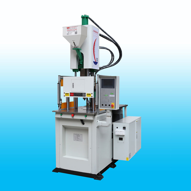 High-precision injection molding machine
